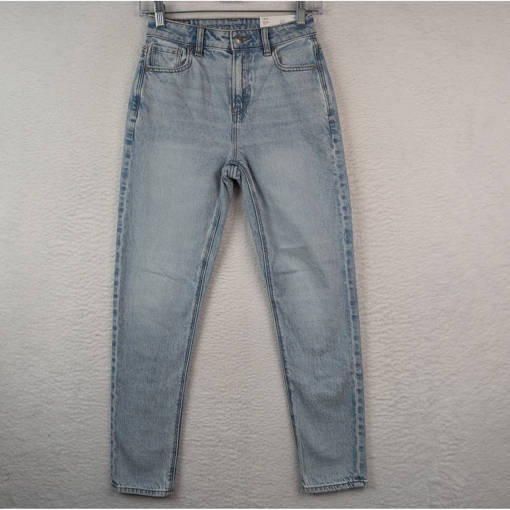 NWT American Eagle Strigid Mom Jeans Women's‎ 000 SHORT Light Wash Denim